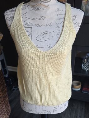 Twist Back Pale Yellow Knit Tank Top